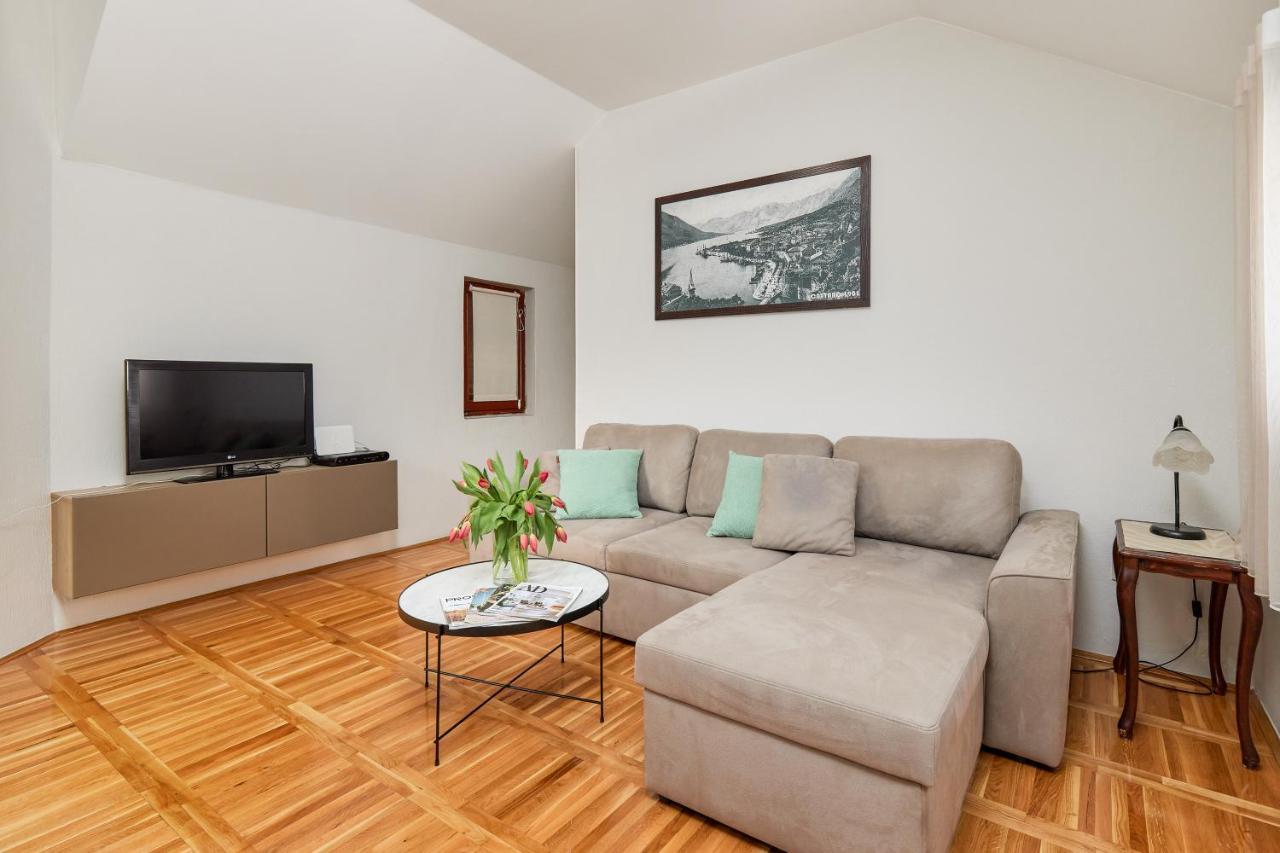 Apartment Mrsulja Kotor Luaran gambar